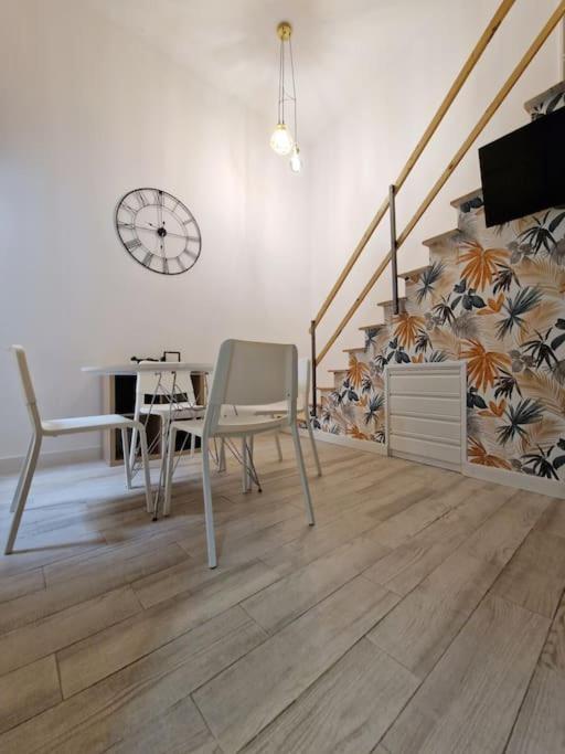 Mediodia Chica Apartamento Tipo Loft En La Latina Apartamento Madri